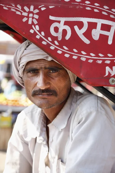 Indischer Tuk Tuk Fahrer — Stockfoto