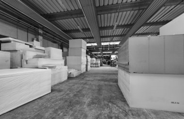 Köpük kauçuk şekilleri sünger fabrikasında