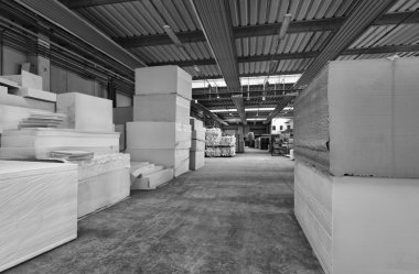 Köpük kauçuk şekilleri sünger fabrikasında