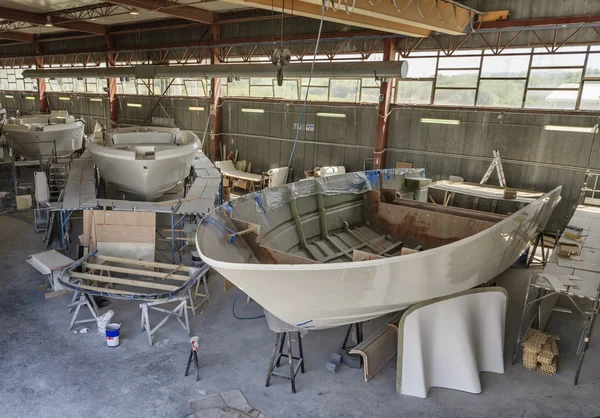 Luxury yachts under construction — Stock Photo, Image