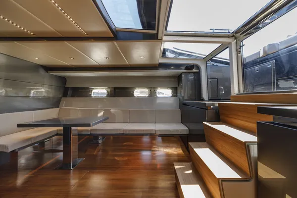 Yacht de luxe, dinette — Photo