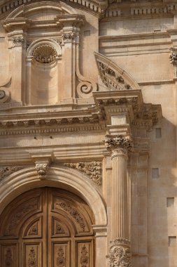 Barok s. francesco kilise cephe