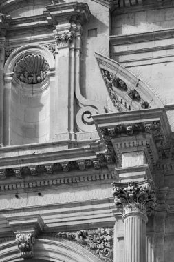 Barok s. francesco kilise cephe