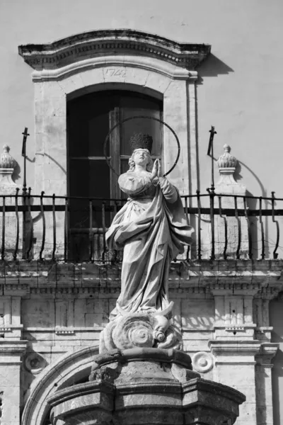 Barock immacolata staty — Stockfoto