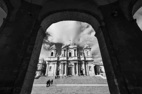 Italy, Sicily, Noto, S. Nicolò Cathedral baroque facade — Stockfoto