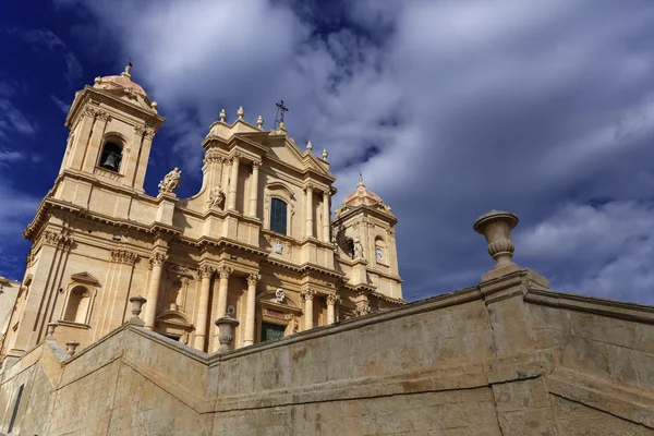 Italy, Sicily, Noto, S. Nicolo Cathedral baroque facade — ストック写真