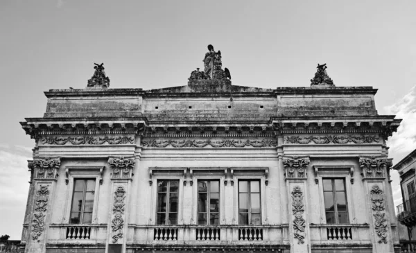 Facciata del teatro barocco — Foto Stock