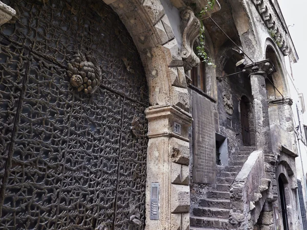 Ιταλία, Λάτσιο, anagni, προβολή της πρόσοψης κτιρίου μεσαιωνικό barnekow — Φωτογραφία Αρχείου