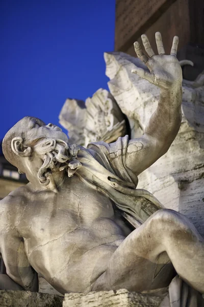 Italien, Latium, Rom, Platz Navona, vier Flüsse Brunnen, Statue — Stockfoto