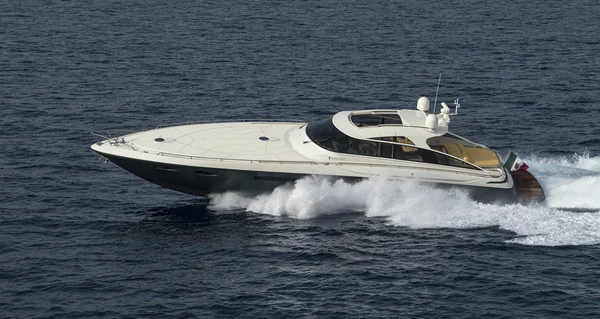 Luxury yacht — Stock Photo, Image