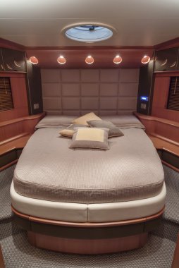Yat misafir yatak odası