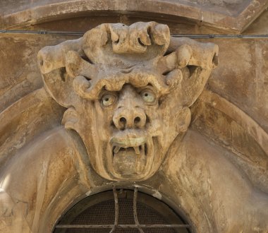 Barok beneventano saray cephe dekoratif heykeli