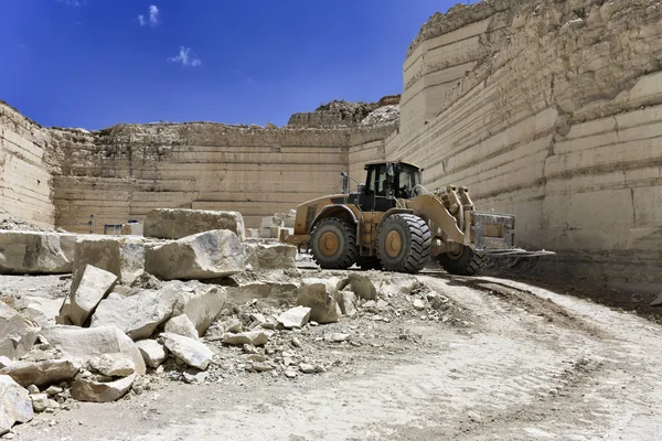 Marble cutting factory — Stock Photo, Image