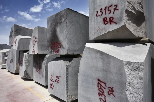 Marble cutting factory — Stock Photo, Image