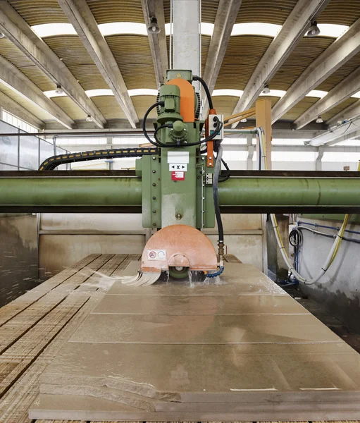 Marmeren snijden fabriek — Stockfoto