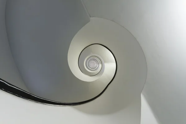 Spiral staircase in an old building — Stock Photo, Image