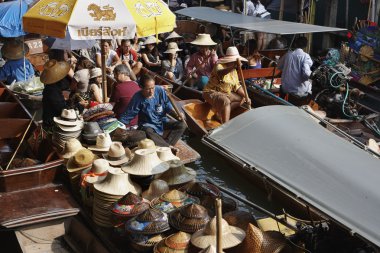 yüzen market