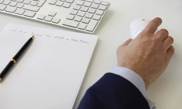 Manager hands on his office desk — Stock Photo, Image