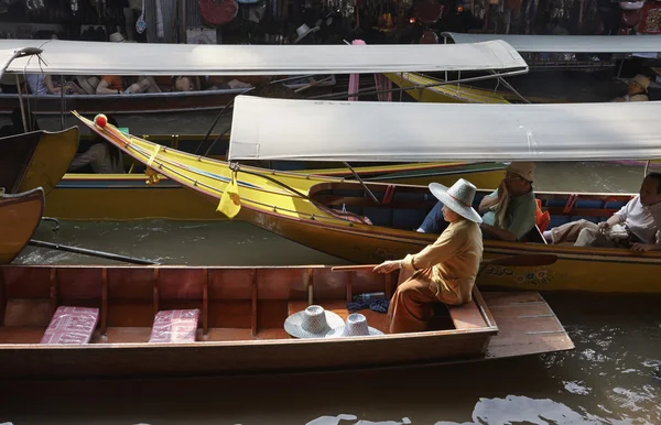 Floating Market — Stockfoto