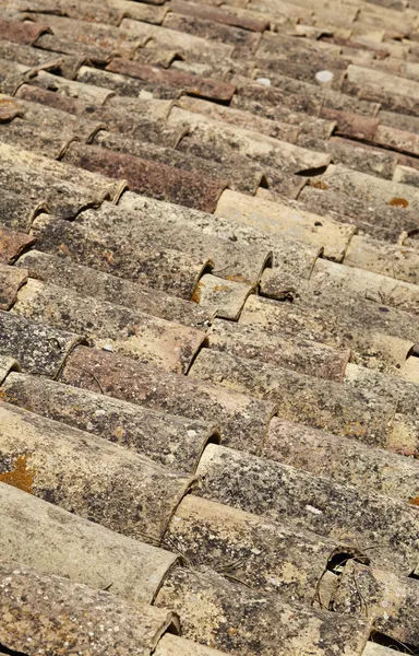 Roof of a stone house — Stock Photo, Image