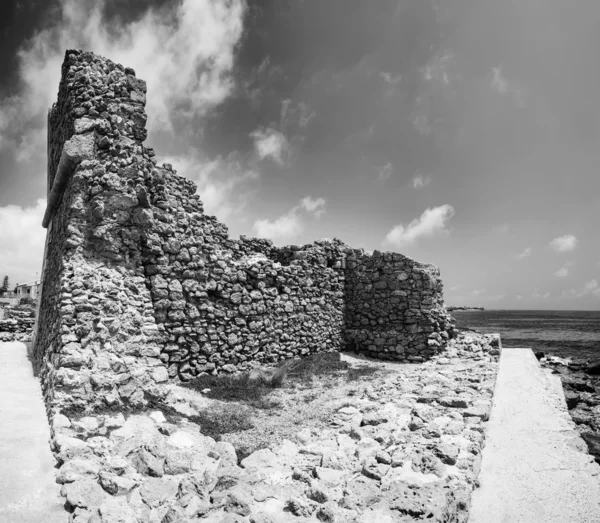 Старая сарацинская башня — стоковое фото