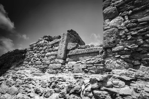 Kaukana özgün Yunan liman kalıntıları — Stok fotoğraf