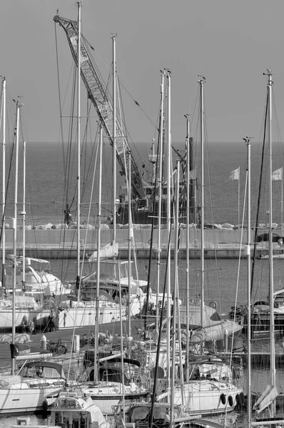 Italien Sicilien Medelhavet Marina Ragusa Ragusaprovinsen September 2021 Lyxjakter Hamnen — Stockfoto