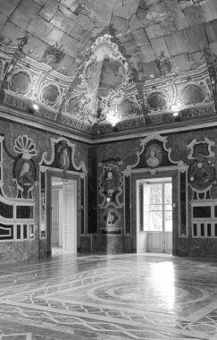 İtalya, Sicilya, Bagheria (Palermo), Villa Palagonia (1715 AC), ayna salonu