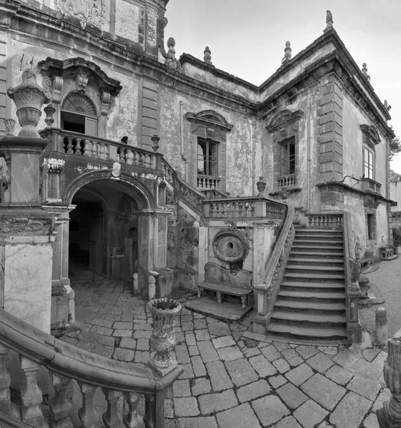 İtalya, Sicilya, Bagheria (Palermo), Villa Palagonia (1715 AC)