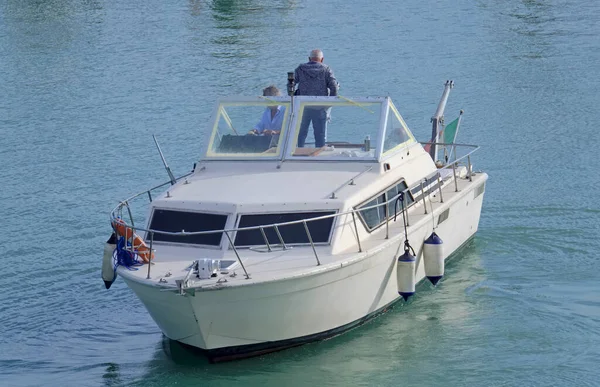 Italie Sicile Méditerranée Marina Ragusa Province Raguse Hommes Sur Yacht — Photo