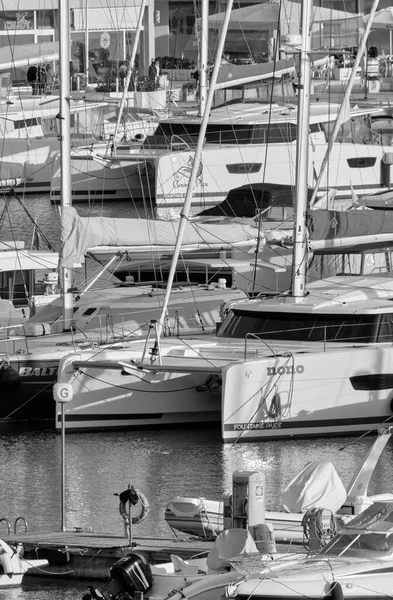 意大利 西西里 地中海 拉古萨海 拉古萨省 2021年11月21日 港口豪华游艇 Editorial — 图库照片