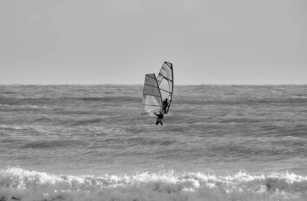 Italien Sizilien Mittelmeer Marina Ragusa Provinz Ragusa Dezember 2021 Windsurfer — Stockfoto