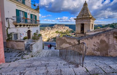 İtalya, Sicilya, Ragusa İbla, Barok kasabasının panoramik manzarası