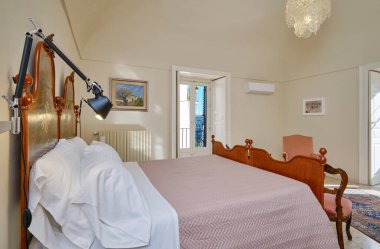 İtalya, Sicilya, Ragusa; 15 Aralık 2021, apartman dairesi - EDITORIAL