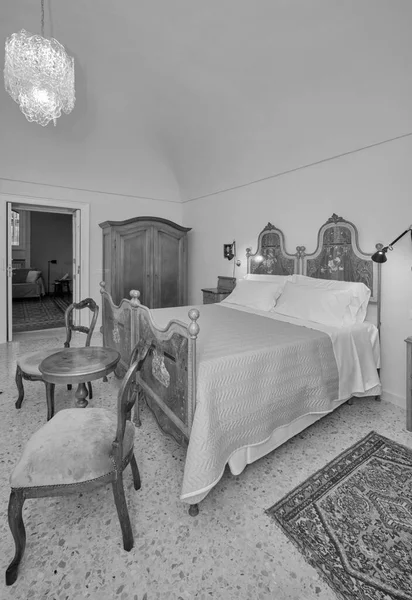 Italy Sicily Ragusa December 2021 Apartment Bedroom Editorial — ストック写真