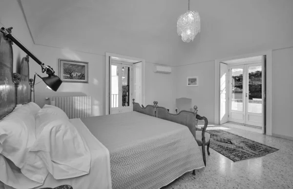 Italy Sicily Ragusa December 2021 Apartment Bedroom Editorial — Fotografia de Stock