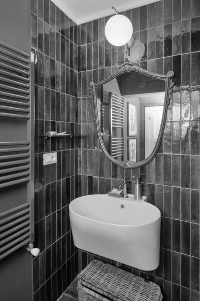 Italy Sicily Ragusa December 2021 Apartment Bathroom Editorial — Fotografia de Stock