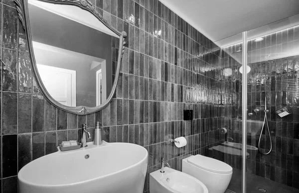 Italy Sicily Ragusa December 2021 Apartment Bathroom Editorial — Fotografia de Stock