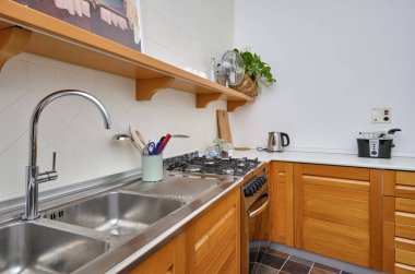 İtalya, Sicilya, Ragusa; 15 Aralık 2021, Apartman Mutfağı