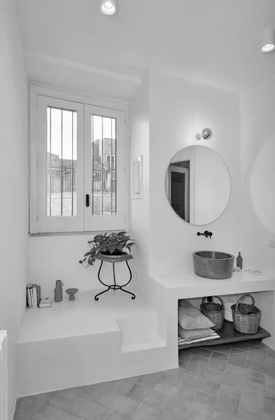 Italy Sicily Ragusa December 2021 Apartment Bathroom Editorial — Fotografia de Stock