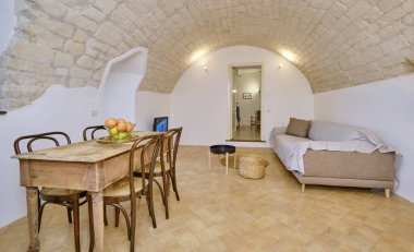 İtalya, Sicilya, Modica (Ragusa Eyaleti); 15 Aralık 2021, apartman dairesi - EDITORIAL