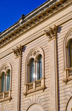 İtalya, Sicilya, Scicli (Ragusa eyaletinde), Barok townhall'ın bina cephe görüntülemek 