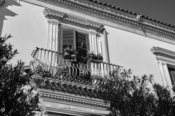 Italien Sicilien Scicli Ragusaprovinsen Barockpalatsets Fasad Och Balkong 1700 Talet — Stockfoto