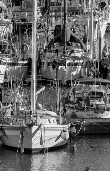 イタリア シチリア島 地中海 マリーナ ラグーザ ラグーザ州 2月2022 港の帆船 Editorial — ストック写真