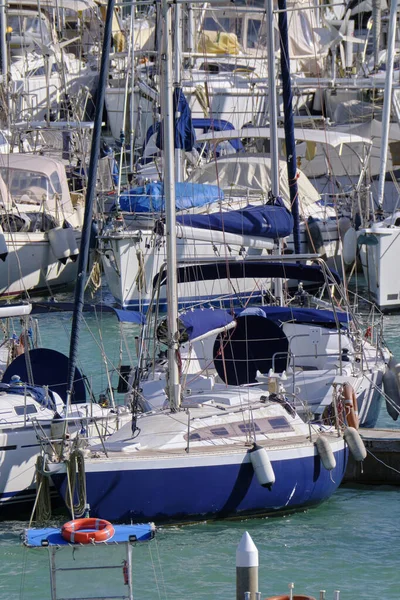 Itália Sicília Mar Mediterrâneo Marina Ragusa Província Ragusa Veleiros Porto — Fotografia de Stock