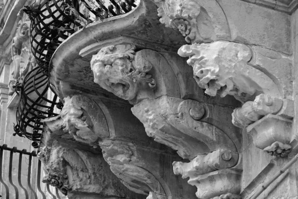 Itálie Sicílie Scicli Provincie Ragusa Barokní Fasáda Paláce Beneventano Ornamentálními — Stock fotografie