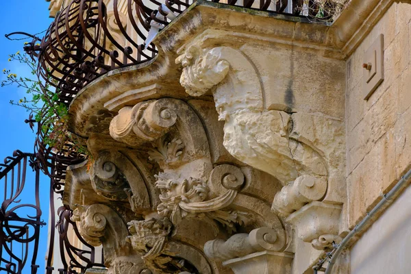 Itálie Sicílie Scicli Provincie Ragusa Barokní Fasáda Paláce Beneventano Ornamentálními — Stock fotografie