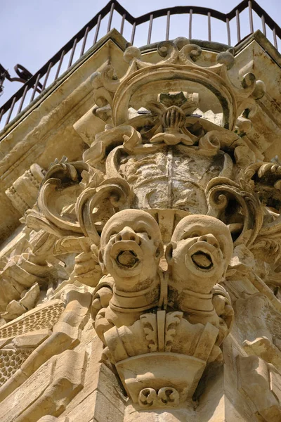 Itália Sicília Scicli Província Ragusa Estátuas Fachada Barroca Palácio Beneventano — Fotografia de Stock