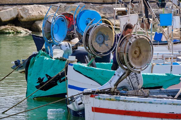 Italia Sicilia Mar Mediterráneo Scoglitti Provincia Ragusa Marzo 2022 Pescadores — Foto de Stock