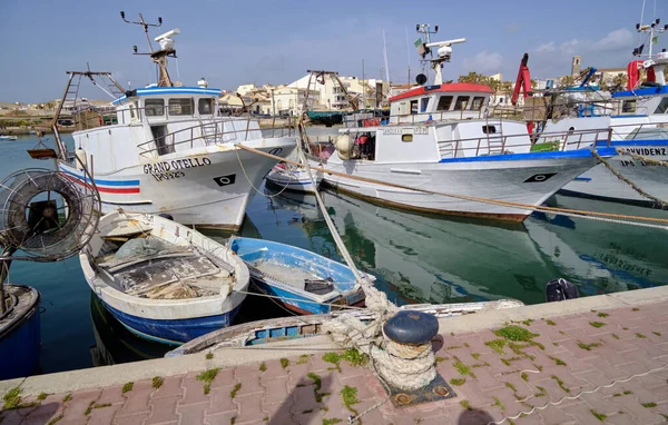 Itália Sicília Mar Mediterrâneo Scoglitti Província Ragusa Março 2022 Barcos — Fotografia de Stock